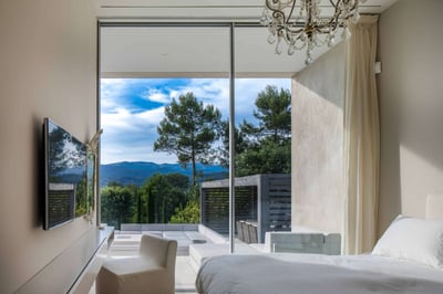 Luxury Villa Photo #18