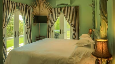Luxury Villa Photo #15