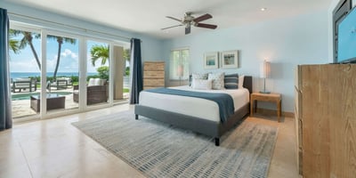 Luxury Villa Photo #17