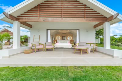 Luxury Villa Photo #15