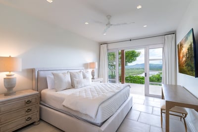 Luxury Villa Photo #28