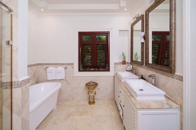 Luxury Villa Photo #12