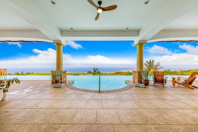 Luxury Villa Photo #19