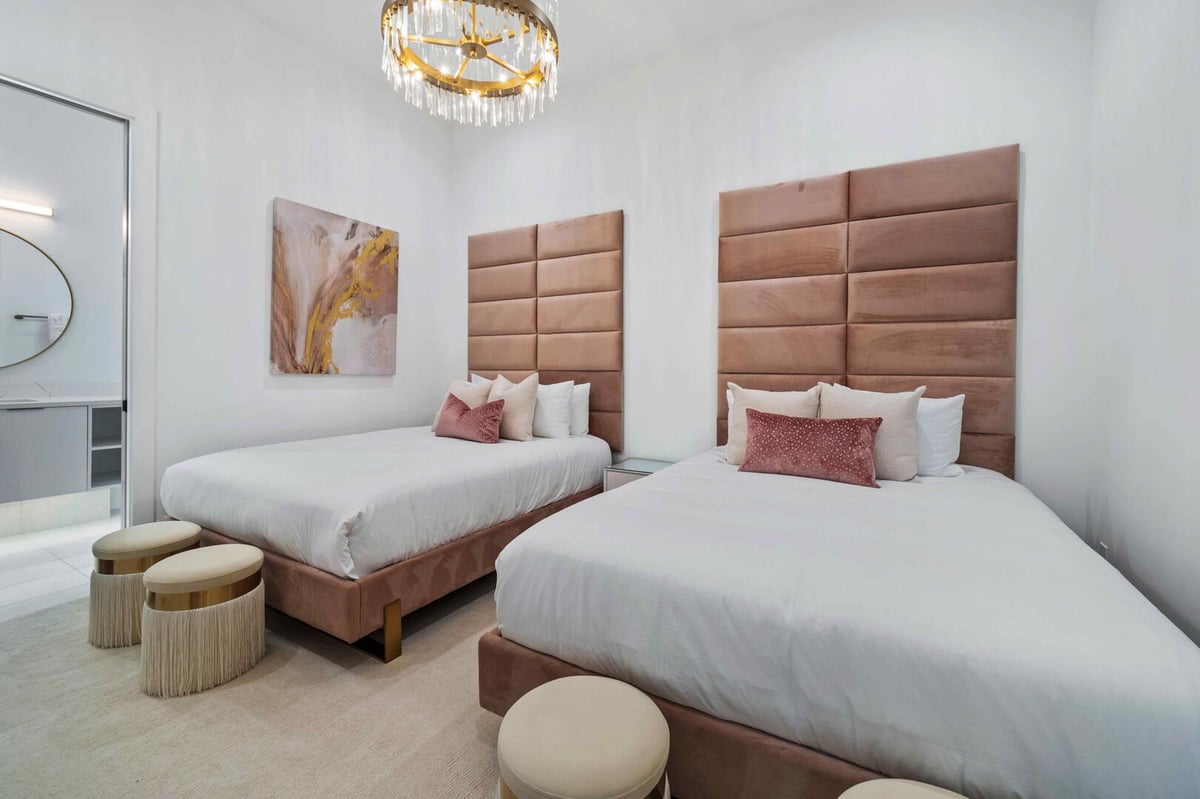 Reunion Royale Retreat