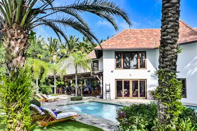 Luxury Villa Photo #7