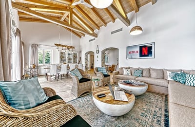 Luxury Villa Photo #20