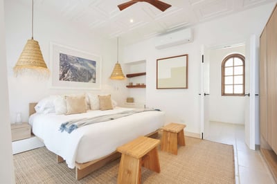 Luxury Villa Photo #20