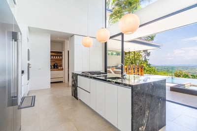 Luxury Villa Photo #36