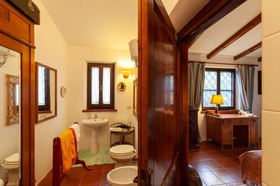 Luxury Villa Photo #47