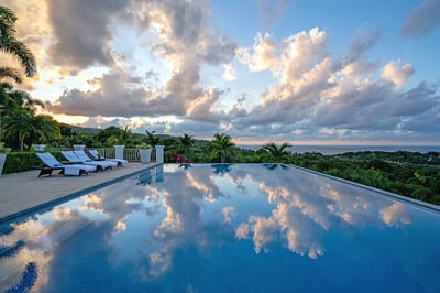 Luxury Villa Photo #4