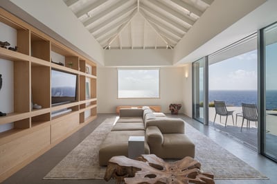Luxury Villa Photo #17