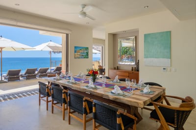 Luxury Villa Photo #16