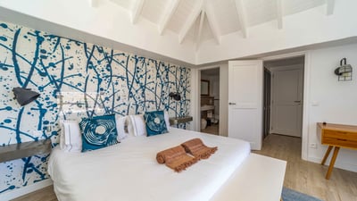 Luxury Villa Photo #35