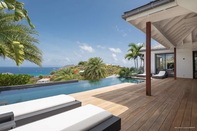 Luxury Villa Photo #4