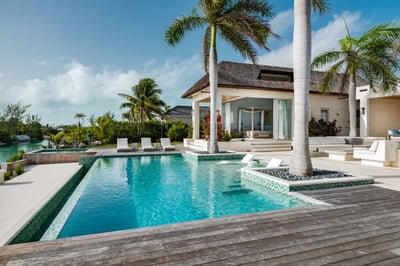 Luxury Villa Photo #10