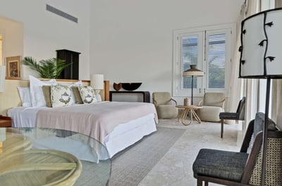 Luxury Villa Photo #38