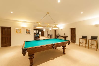 Luxury Villa Photo #9
