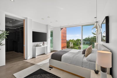 Luxury Villa Photo #38
