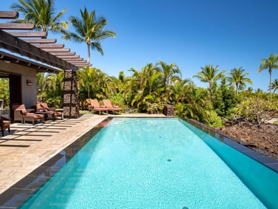 Luxury Villa Photo #4