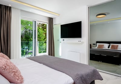 Luxury Villa Photo #46