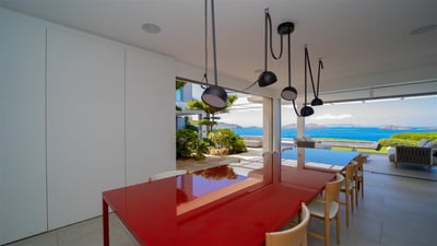 Luxury Villa Photo #38