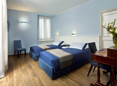 Luxury Villa Photo #13