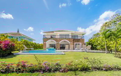 Luxury Villa Photo #4