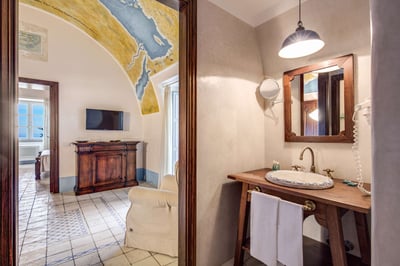Luxury Villa Photo #20