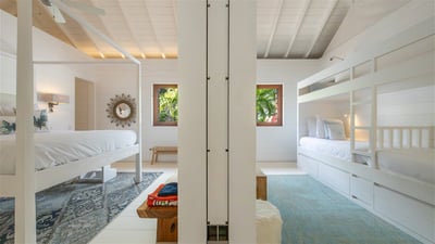 Luxury Villa Photo #54