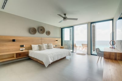Luxury Villa Photo #27