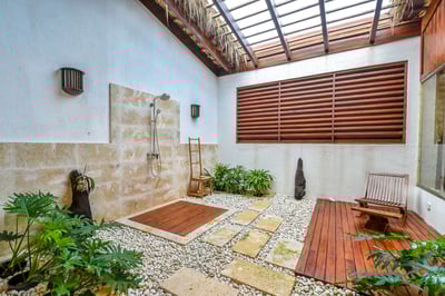 Luxury Villa Photo #29