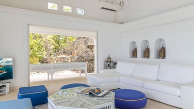 Luxury Villa Photo #31