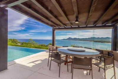 Luxury Villa Photo #5