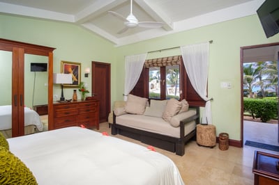 Luxury Villa Photo #33