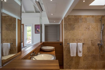 Luxury Villa Photo #24