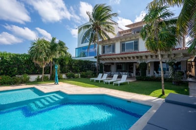 Luxury Villa Photo #7