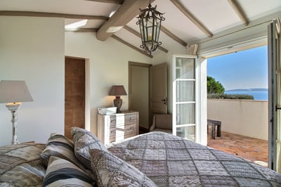 Luxury Villa Photo #19