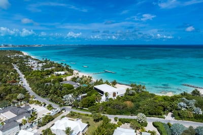 Luxury Villa Photo #40