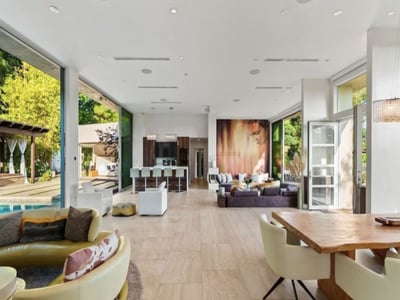 Luxury Villa Photo #11
