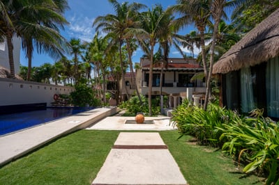 Luxury Villa Photo #10