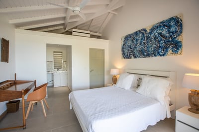 Luxury Villa Photo #23