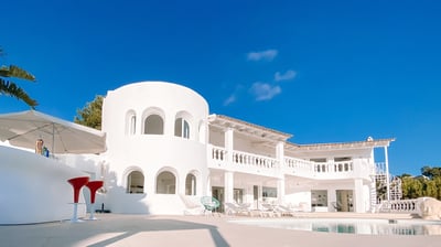 Luxury Villa Photo #2