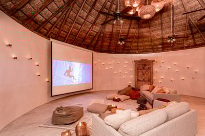 Luxury Villa Photo #25