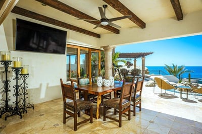 Luxury Villa Photo #23