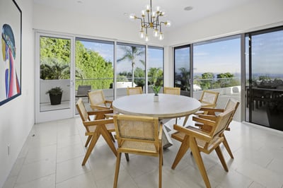 Luxury Villa Photo #29