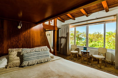#5 Step into our Oceanview Bunk-bedroom – the perfect cozy spot for sharing stories and giggles.