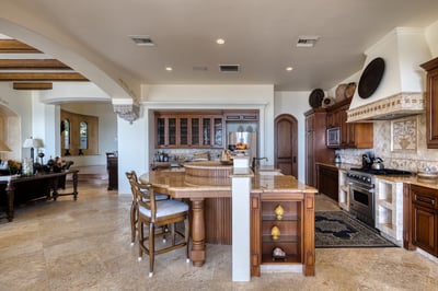 Luxury Villa Photo #17