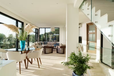 Luxury Villa Photo #23