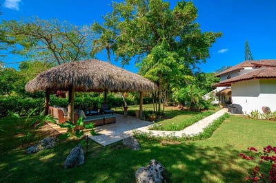 Luxury Villa Photo #4