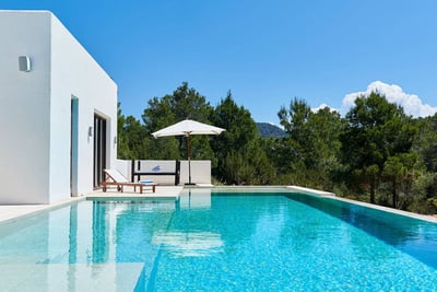 Luxury Villa Photo #4